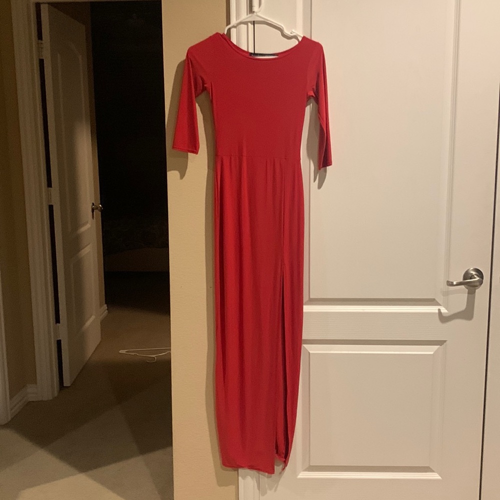 Red maxi dress BOOHOO night size 2